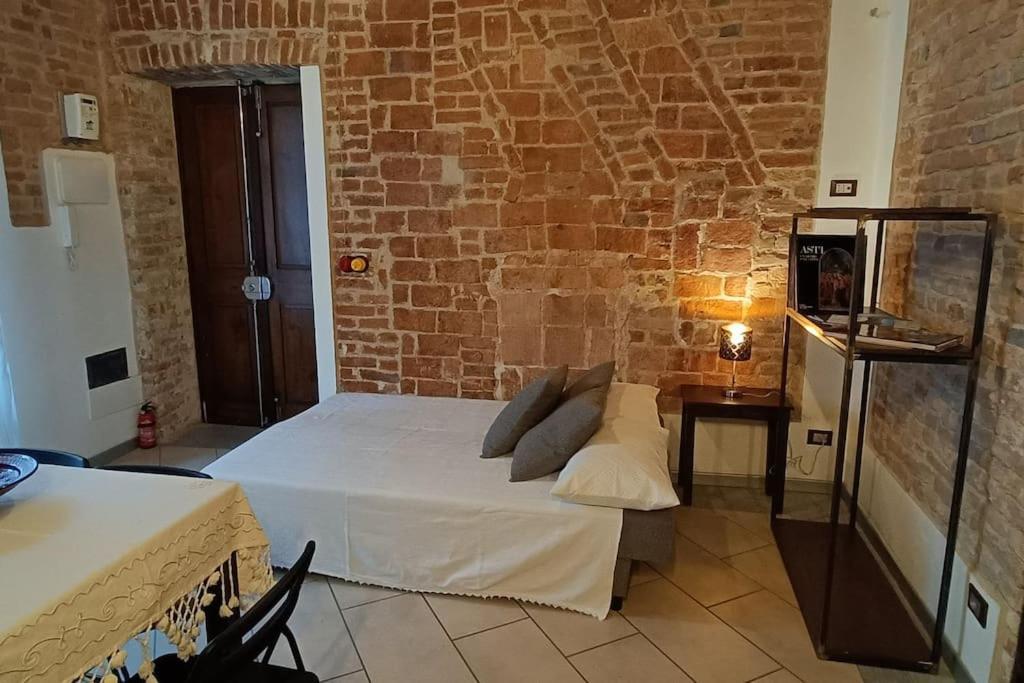 Piazza Statuto-Appartamento Tra Le Mura A-C E Wi-Fi Asti Kültér fotó