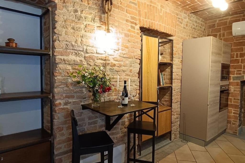 Piazza Statuto-Appartamento Tra Le Mura A-C E Wi-Fi Asti Kültér fotó